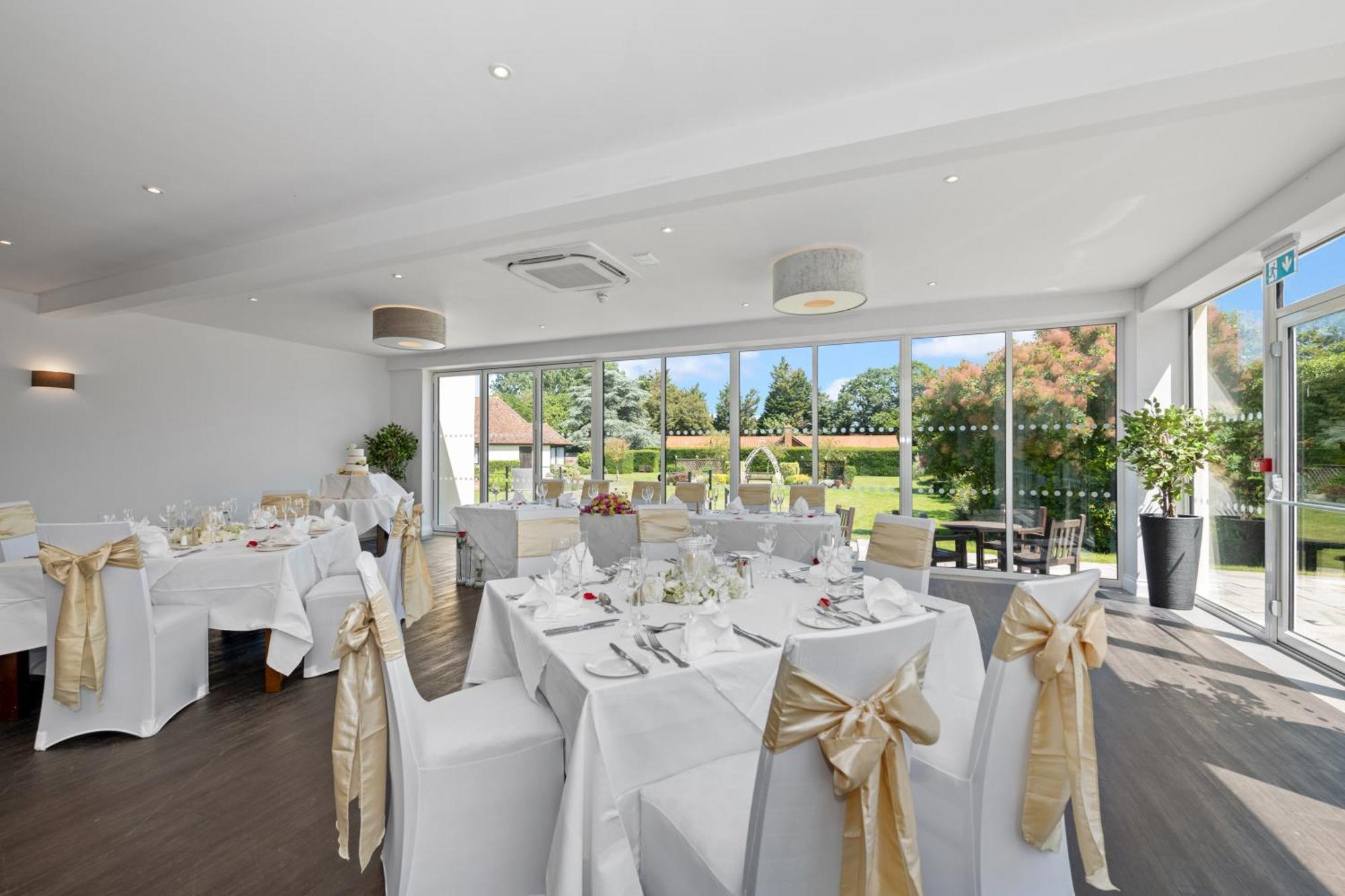 Best Western Priory Hotel Bury St. Edmunds Buitenkant foto