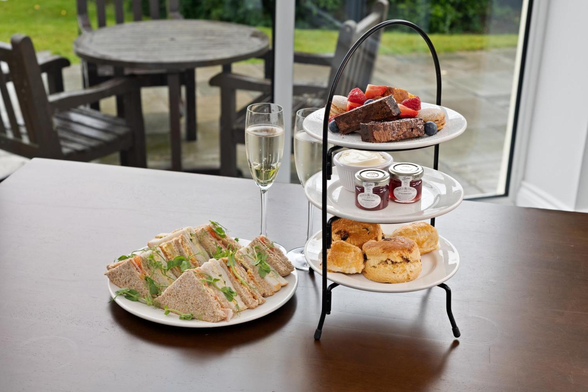 Best Western Priory Hotel Bury St. Edmunds Buitenkant foto
