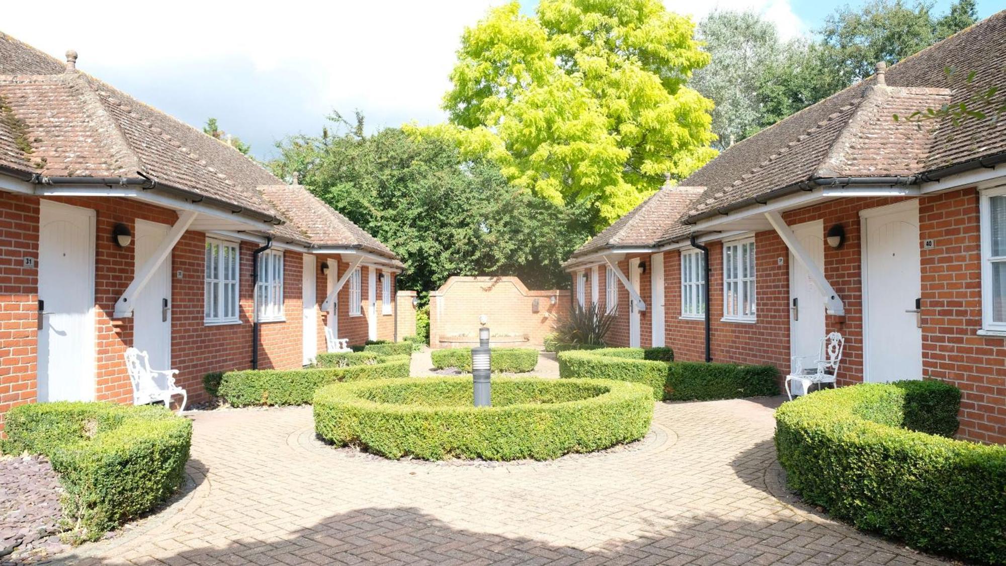 Best Western Priory Hotel Bury St. Edmunds Buitenkant foto